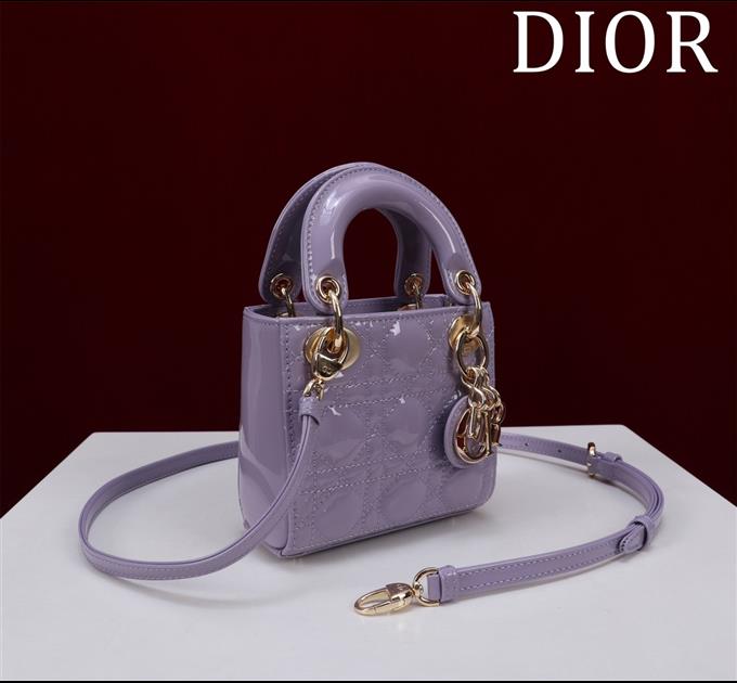 2025228Y600P212426778