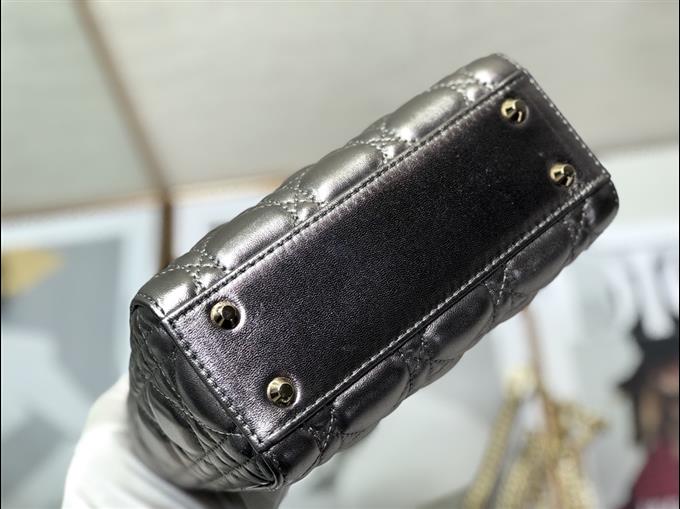 2025228Y650P211251938