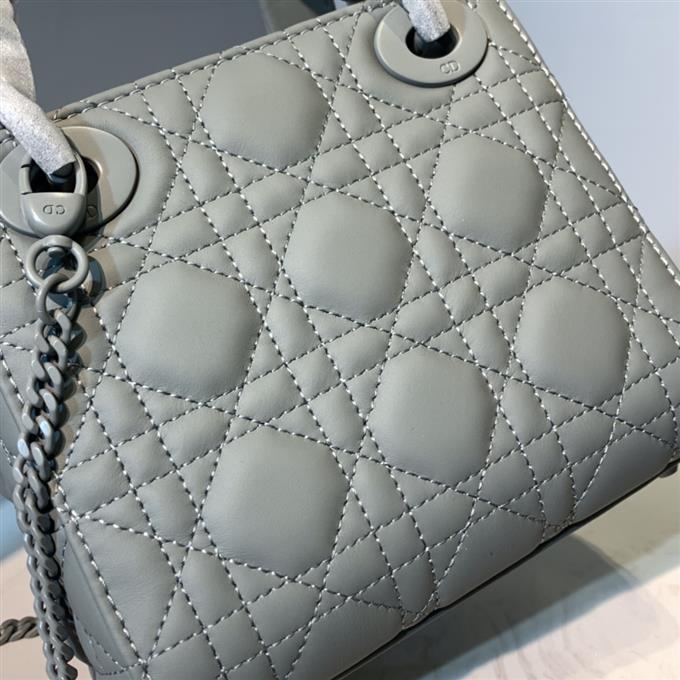 2025228Y650P221844670