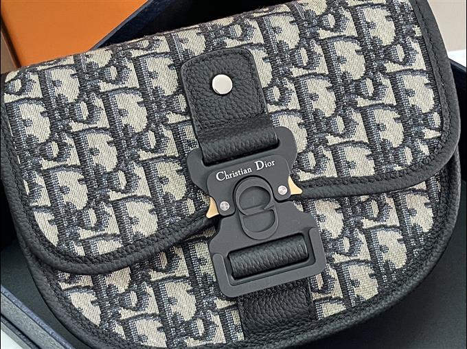 2025228Y550P221559646