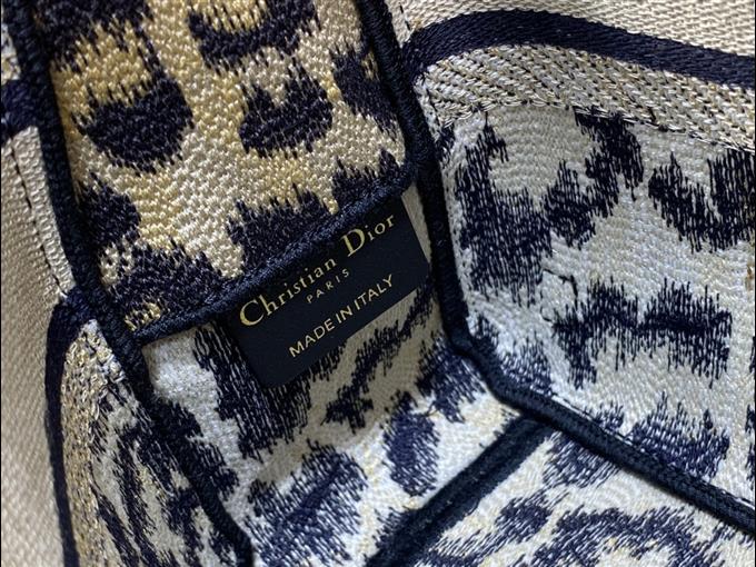 2025228Y600P221210551