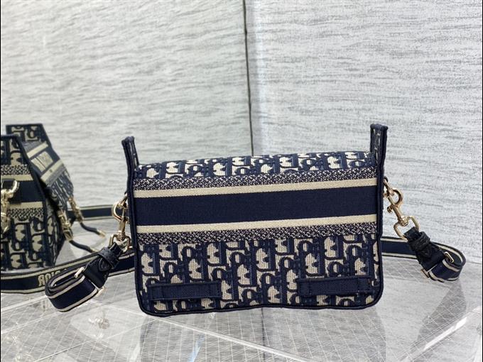 2025228Y600P221210911