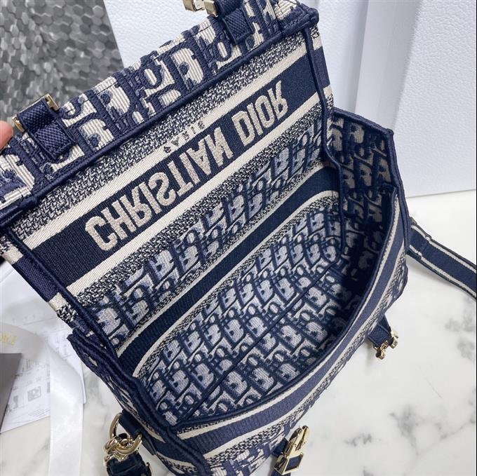 2025228Y600P22129652