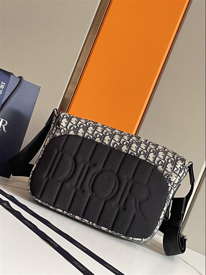 2025228Y600P221558353