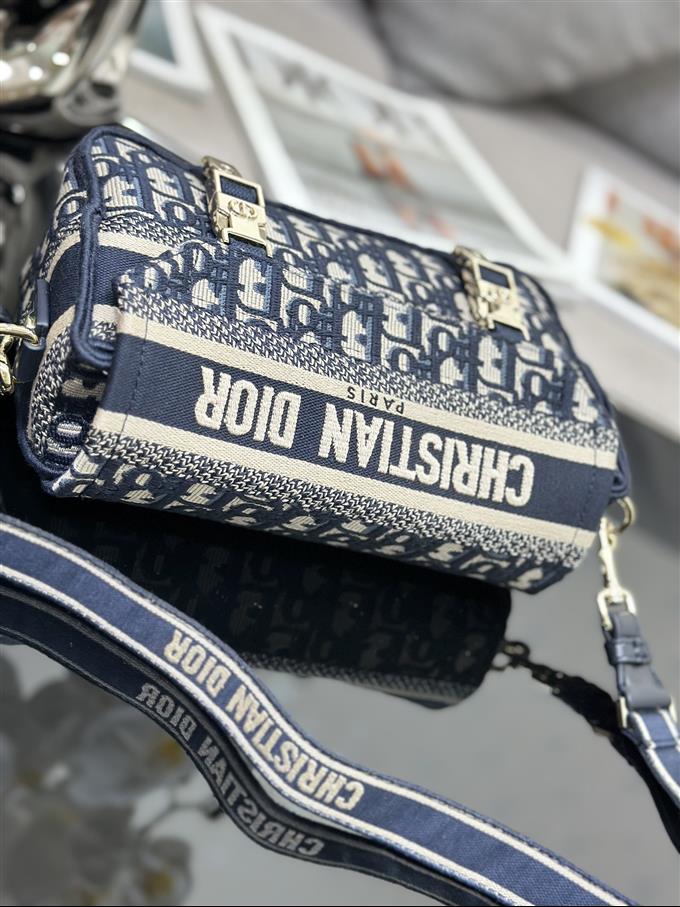 2025228Y600P221559536