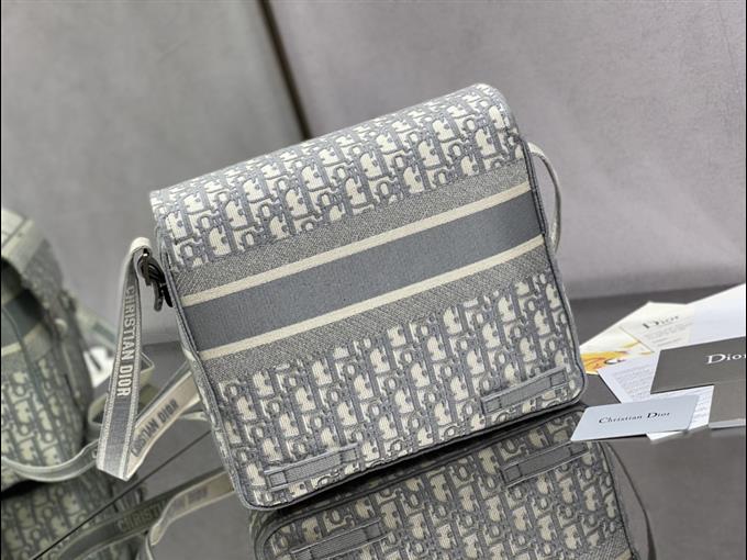 2025228Y650P221212594