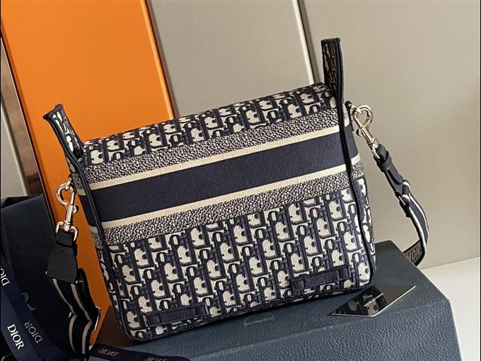 2025228Y650P221214134