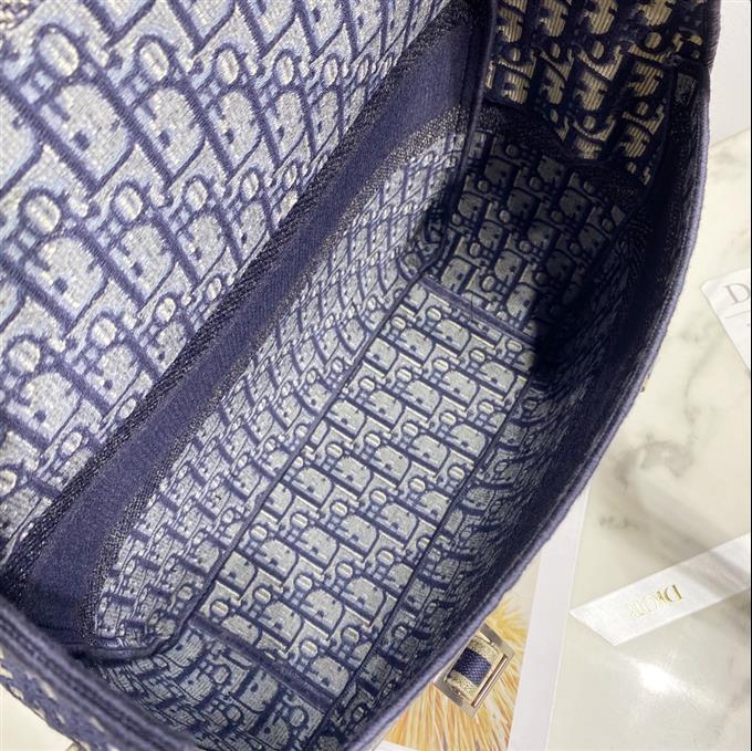 2025228Y850P221213413