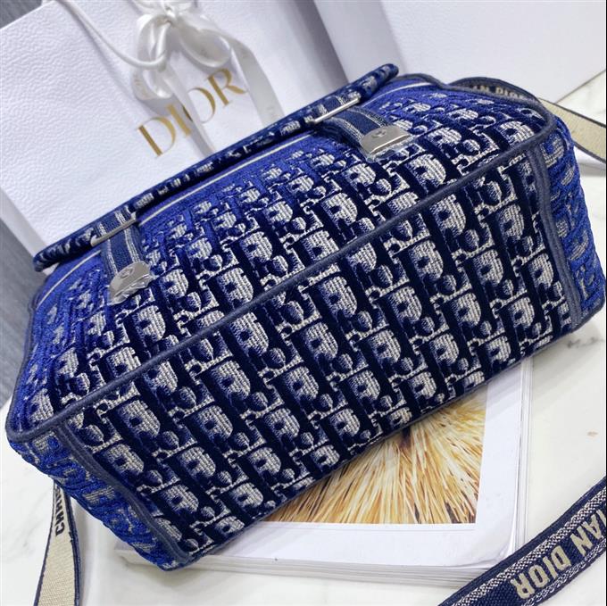 2025228Y850P221213789