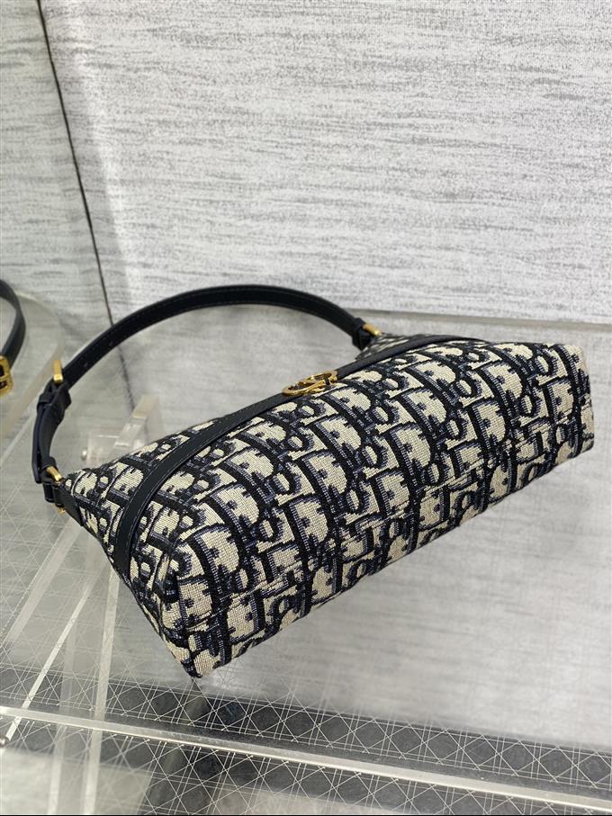 2025228Y500P21494040