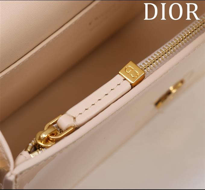 2025228Y600P214940149