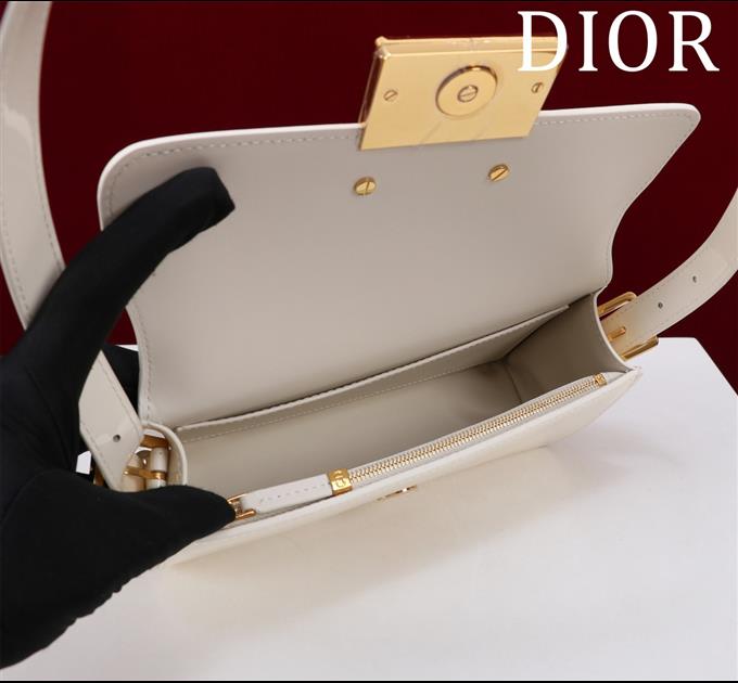 2025228Y600P214940573