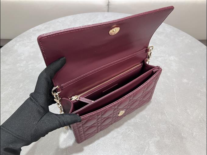 2025228Y600P214940901