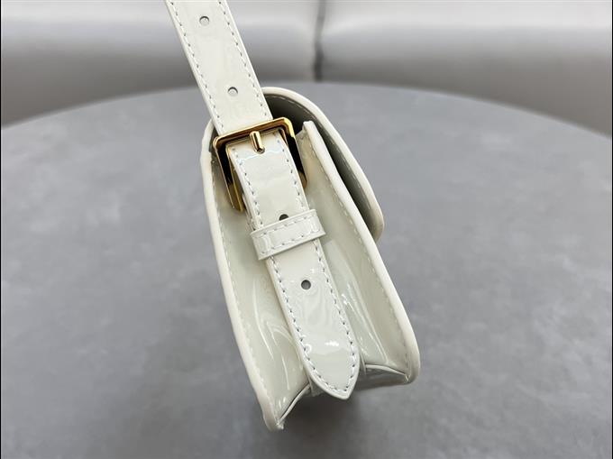 2025228Y600P214941104