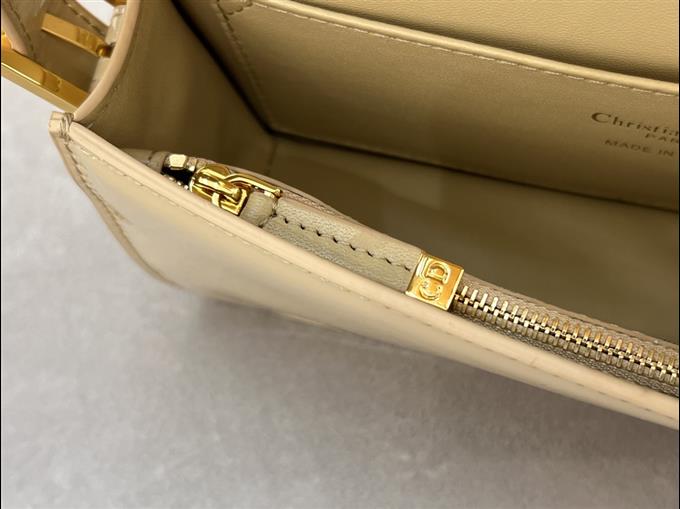 2025228Y600P214941339