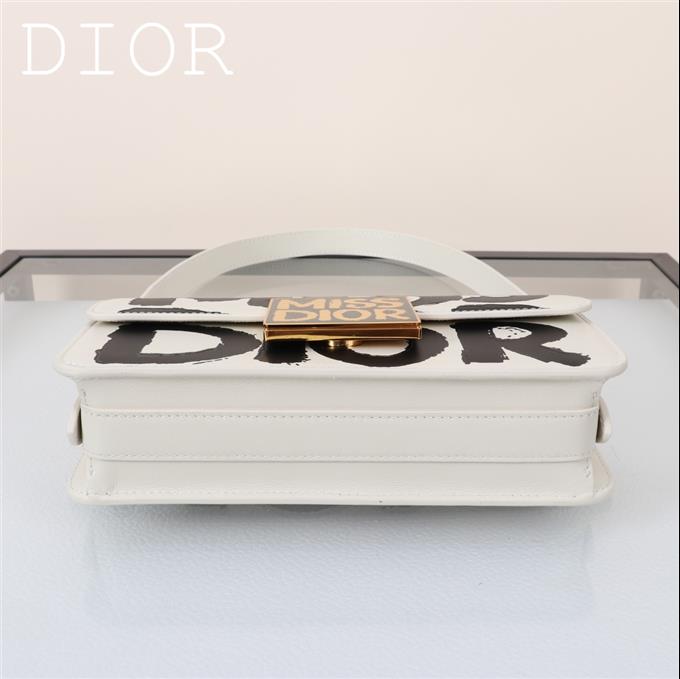 2025228Y630P214941433