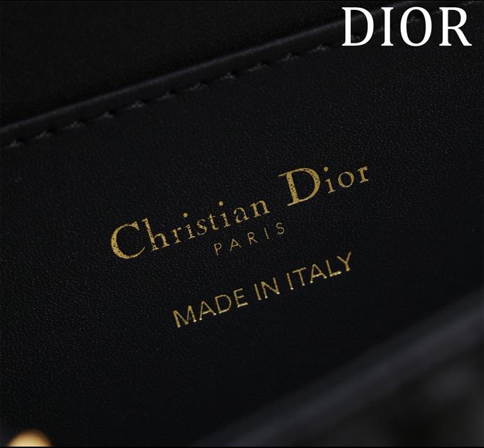 2025228Y630P214942474