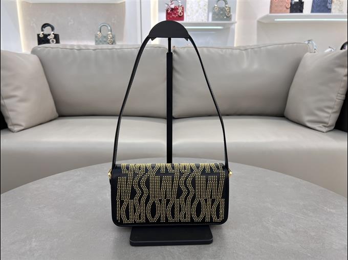 2025228Y650P21494367