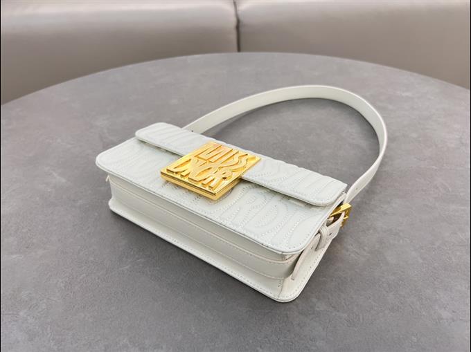 2025228Y680P214943534