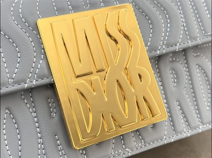 2025228Y680P214943970