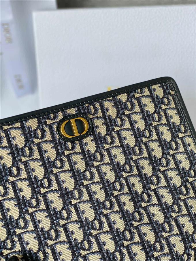 2025228Y310P204639515