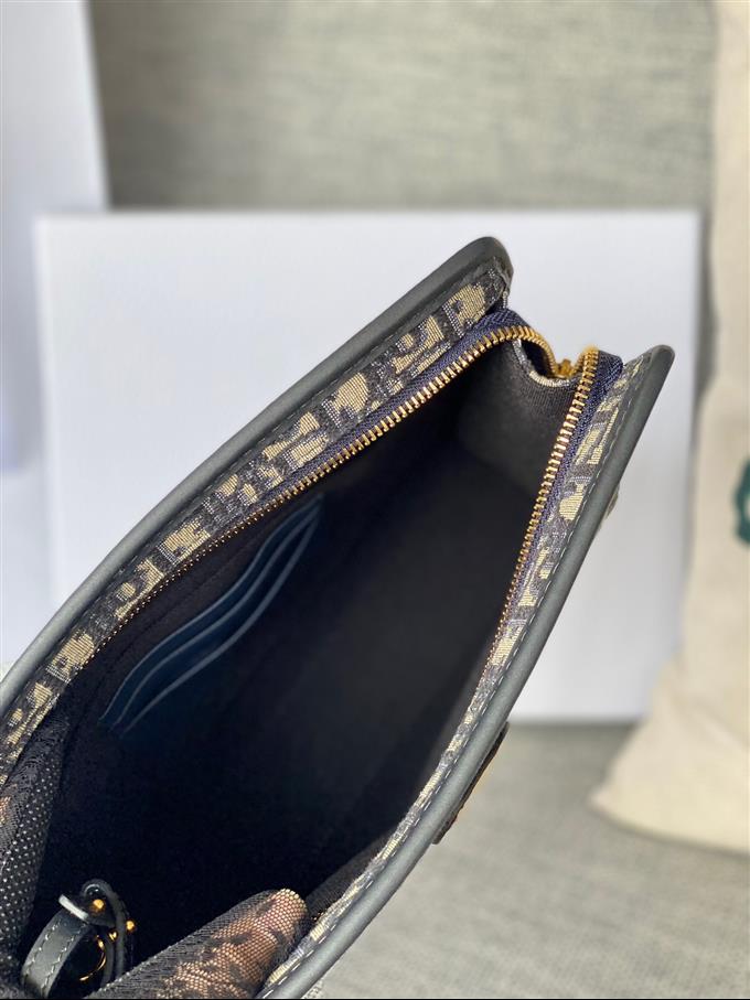 2025228Y310P204639547