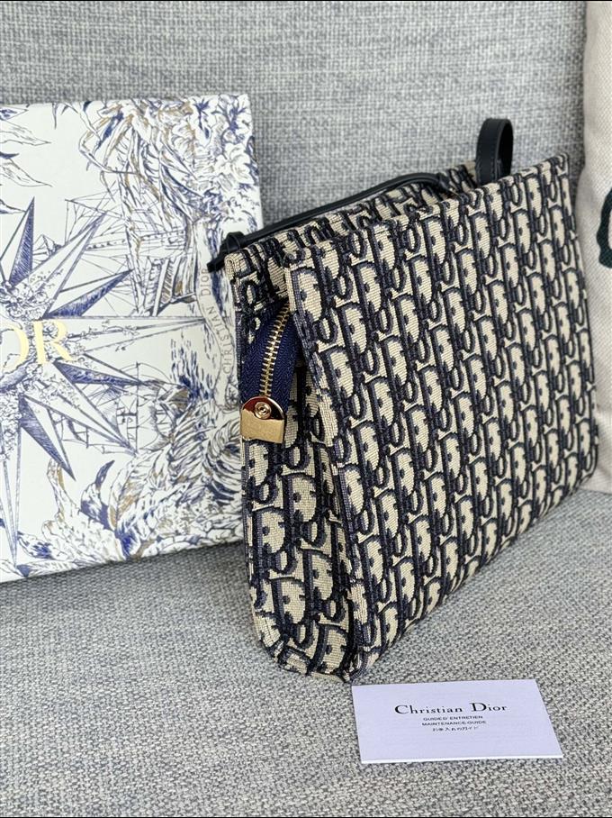 2025228Y320P204639641