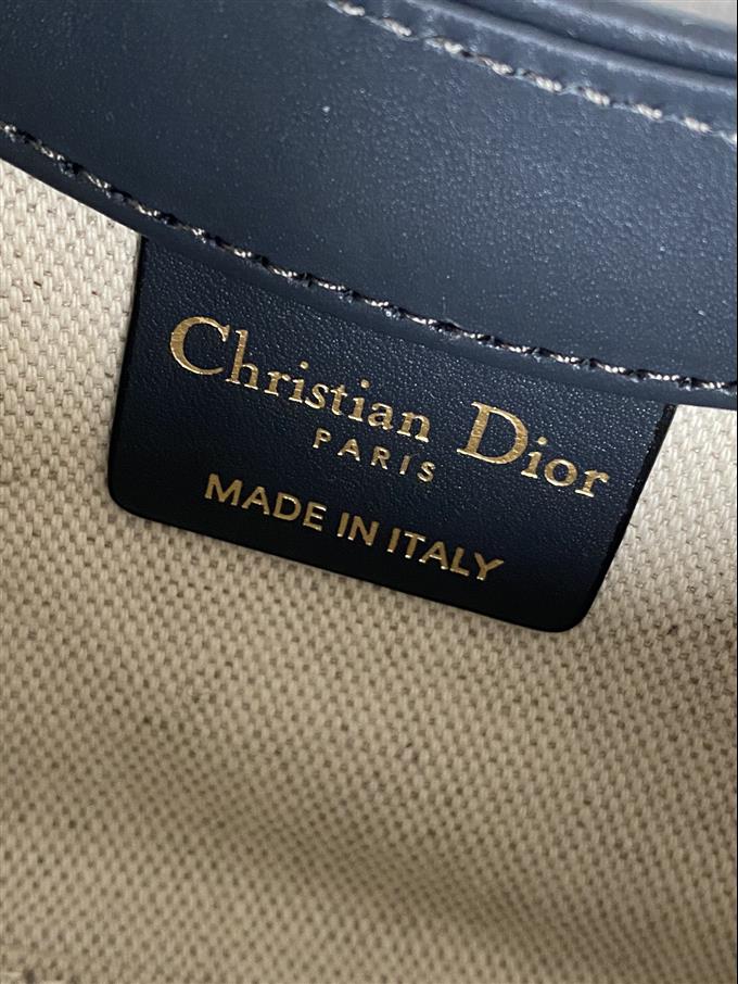 2025228Y420P204616272