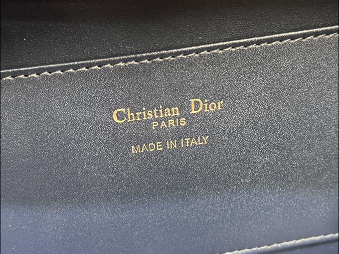 2025228Y450P20461923