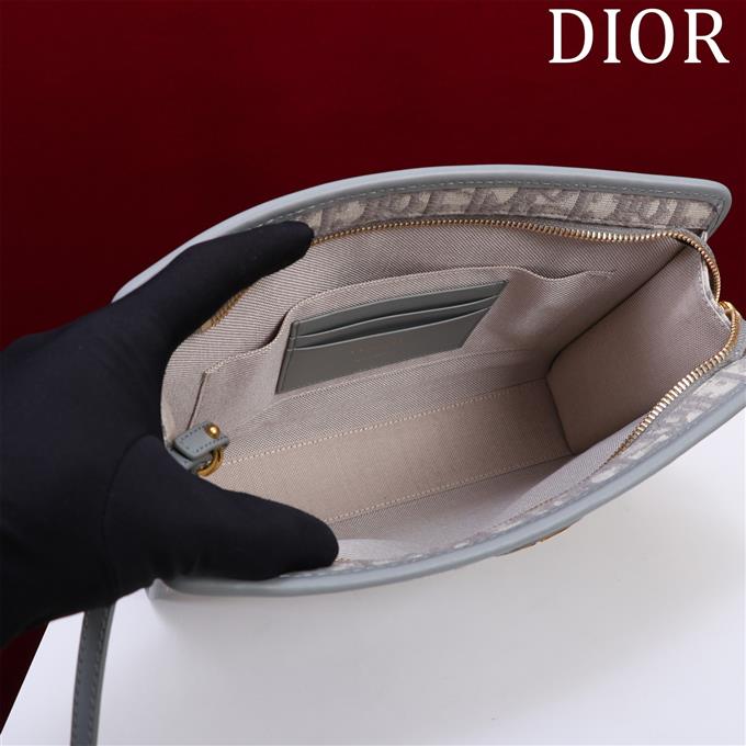 2025228Y500P204641761