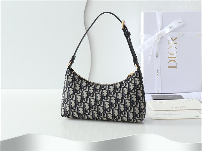 2025228Y530P204619225