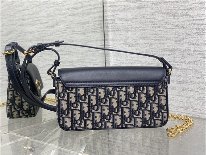 2025228Y550P204619664