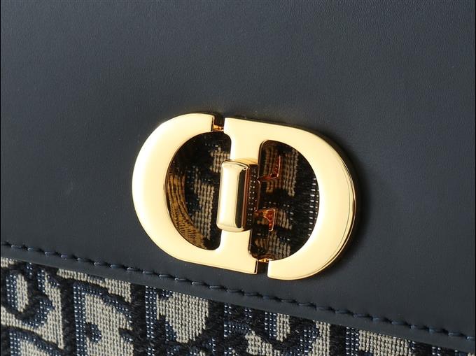 2025228Y550P204620385