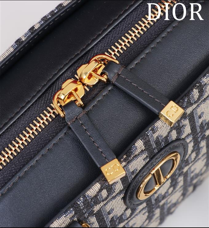 2025228Y550P204642341