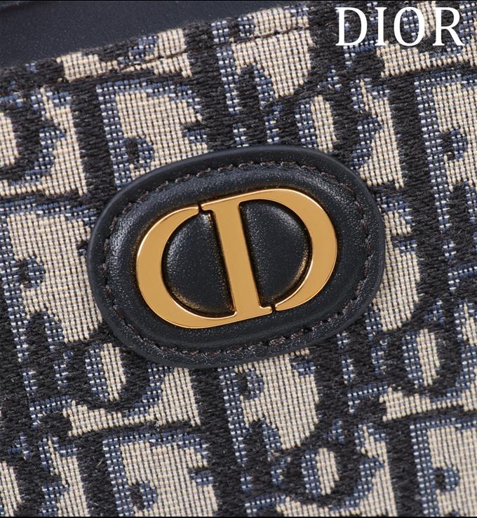 2025228Y550P204642356