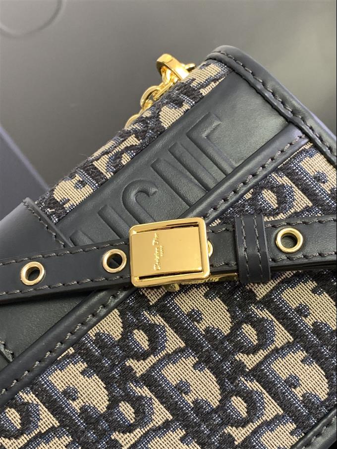 2025228Y580P204616384