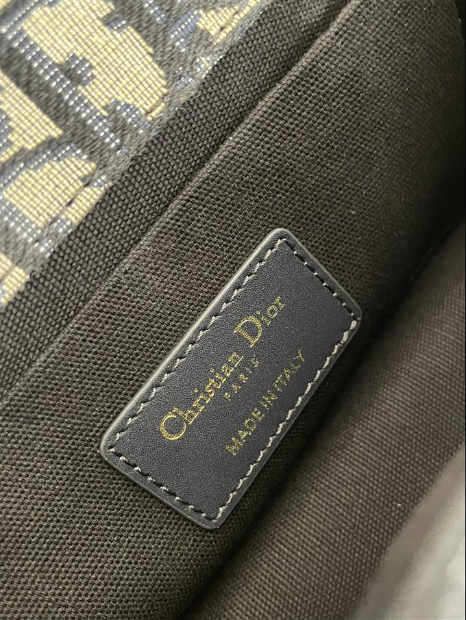 2025228Y580P204643951