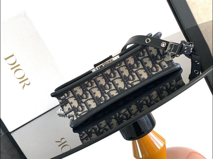 2025228Y600P204616635