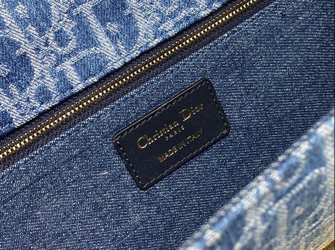 2025228Y600P204621863