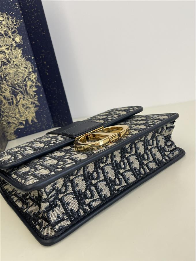 2025228Y600P204622193