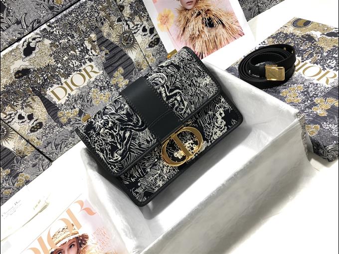 2025228Y600P204622320