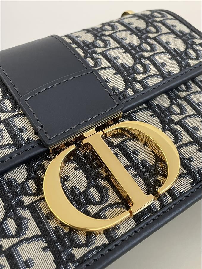 2025228Y600P204622618