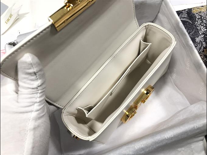 2025228Y600P204623274