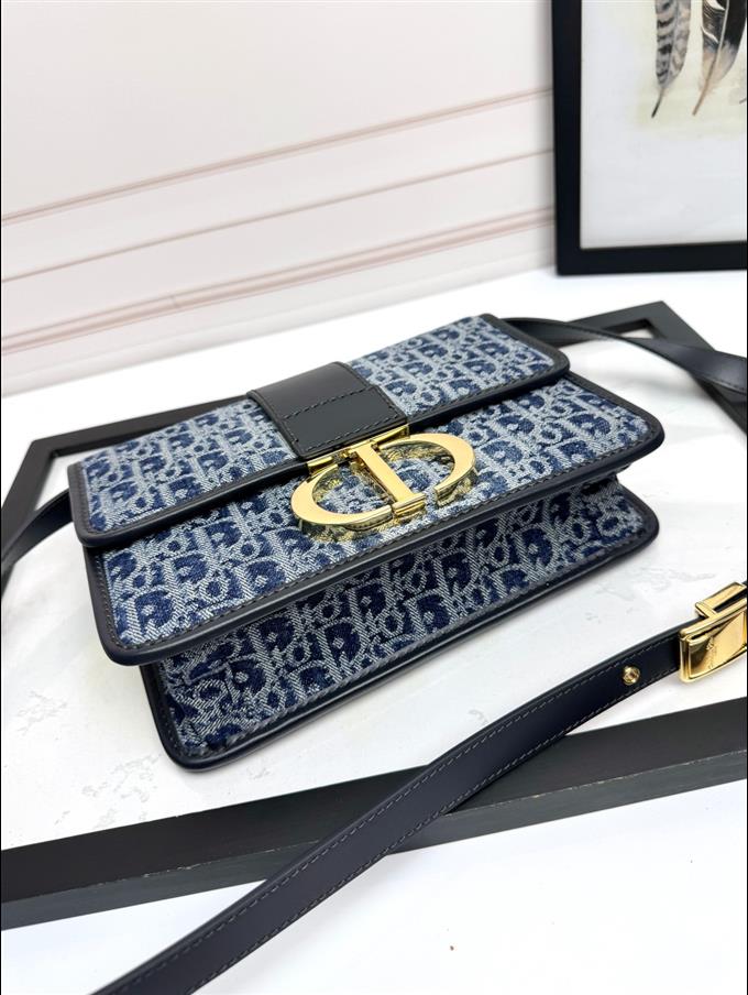 2025228Y600P204644154