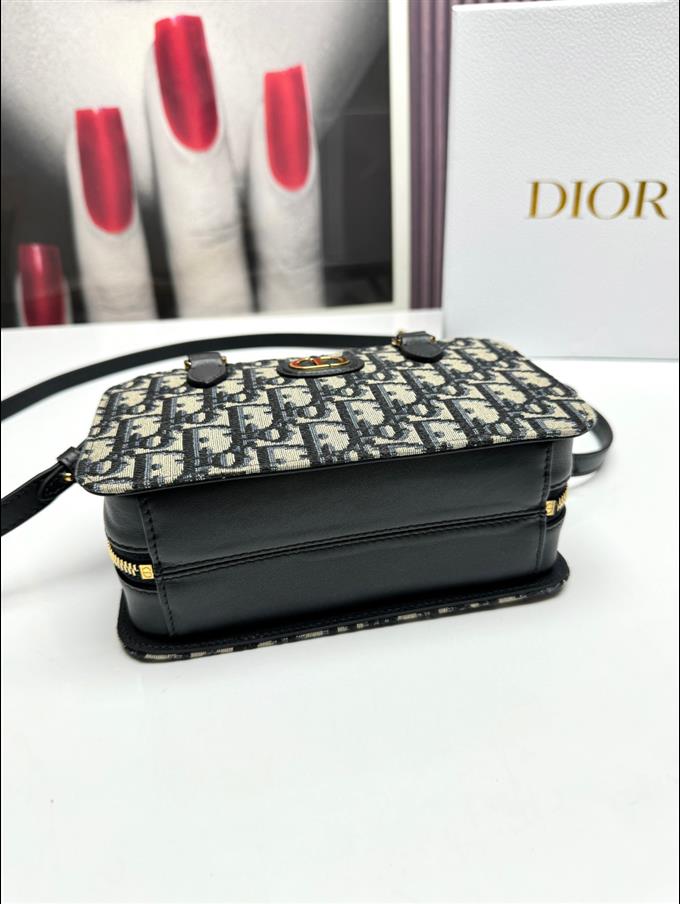 2025228Y600P204644466