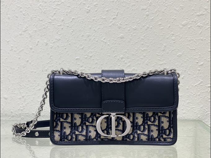 2025228Y600P211114421