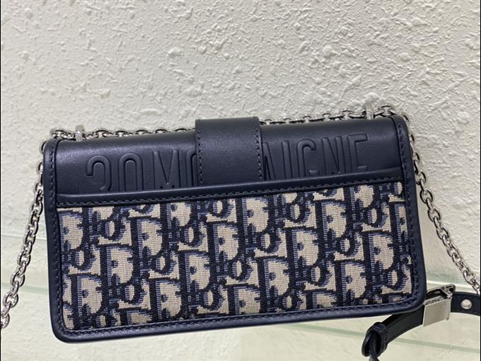 2025228Y600P211114481