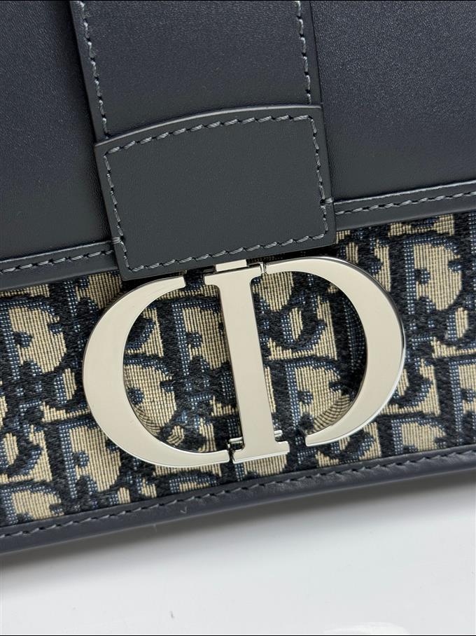 2025228Y620P204645980