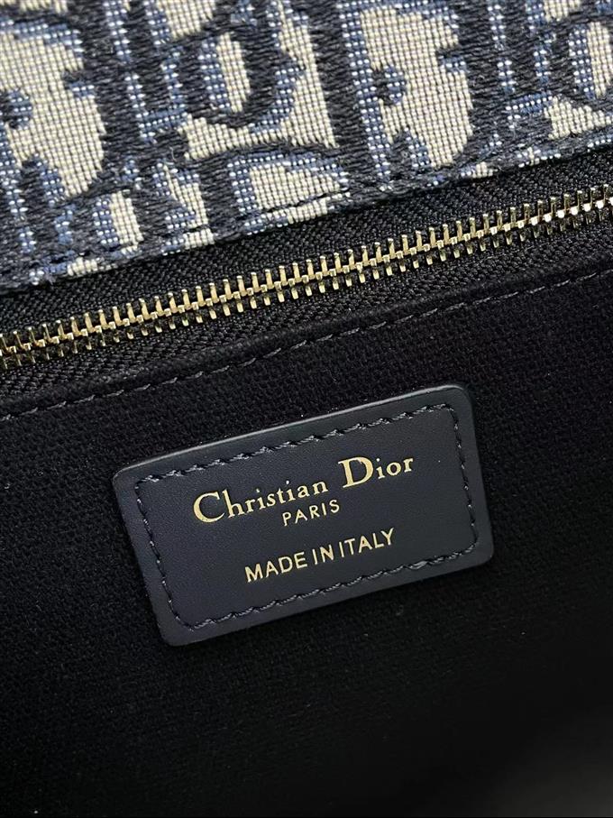 2025228Y650P204624125