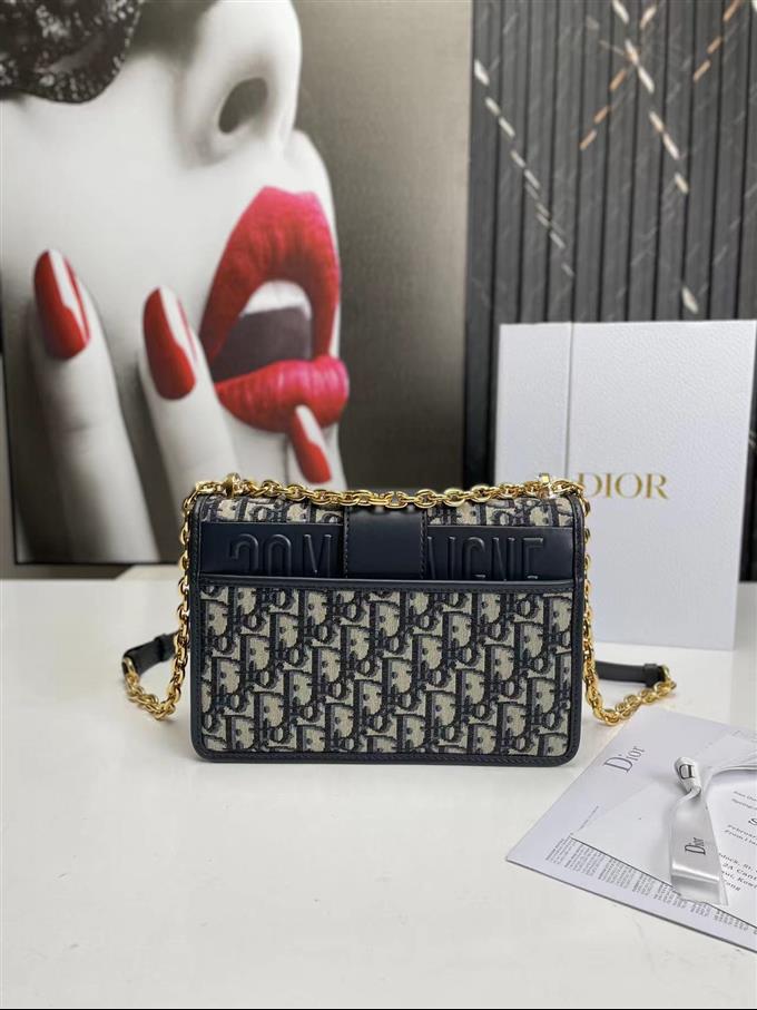 2025228Y650P20462462